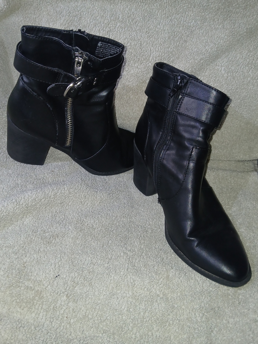 Black Ankle Boots with Side Zippers | Classic Everyday Booties | Size 9